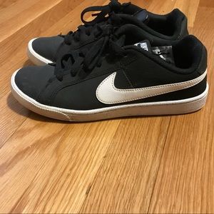 Nike Court Royale sneakers